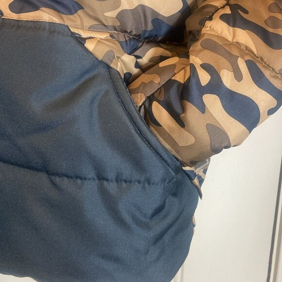 Ixtreme Boys Hooded Color block Puffer Winter Jacket Size 18US - Picture 3 of 11